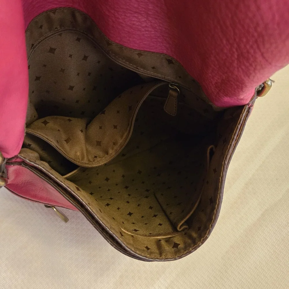 FOSSIL Pink Leather‎ EXPLORER Foldover Shoulder Bag Hobo Handbag Soft Cute EUC